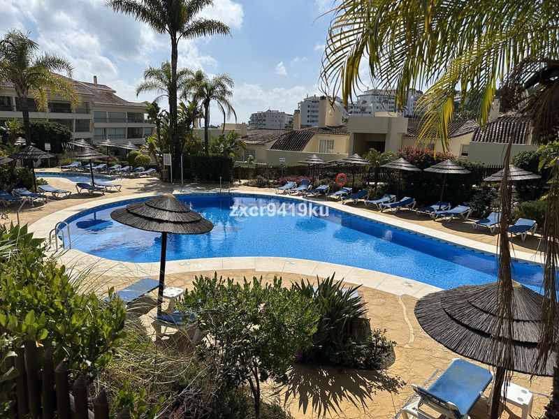 Foto b40560c7-dbe8-47e5-a660-1d094aeb0255. Pis amb aparcament piscina a Riviera del Sol Mijas