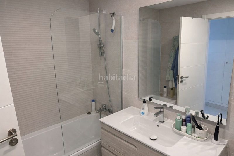 Foto 6f69dbb5-cbd2-4f26-a550-a19d5514b923. Pis amb aparcament piscina a altos de Estepona Estepona