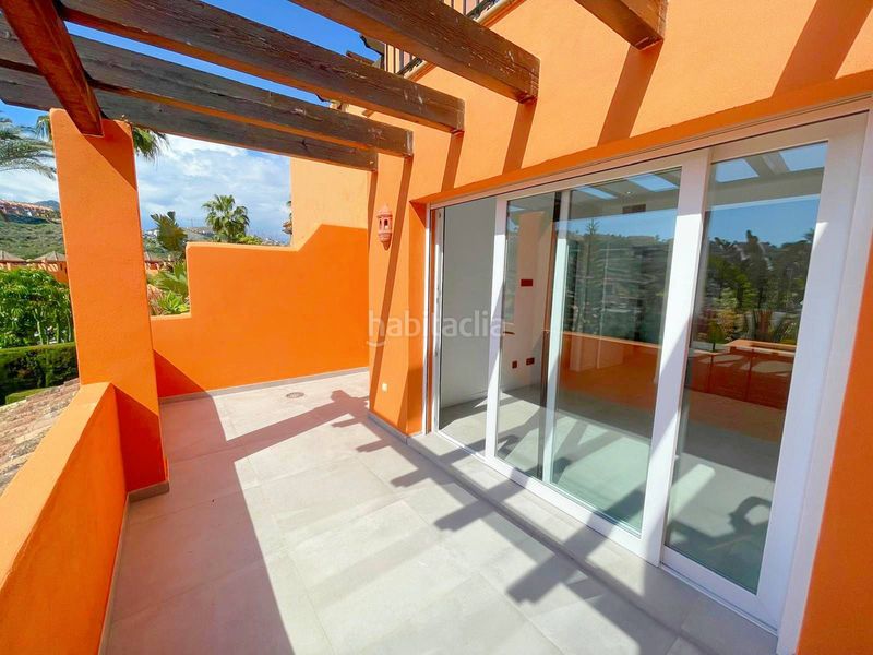 Foto 410cc6b9-fa8d-4dbe-a5ea-9e0ba6ac3df0. Casa adossada amb aparcament piscina a Paraiso - Barronal Estepona