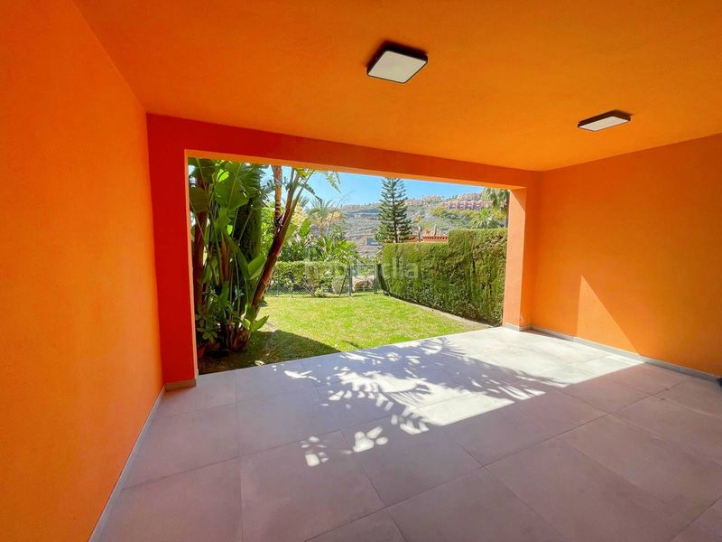 Foto 86c0dcf2-4ec4-4772-a7e4-5465c5e94d46. Casa adossada amb aparcament piscina a Paraiso - Barronal Estepona