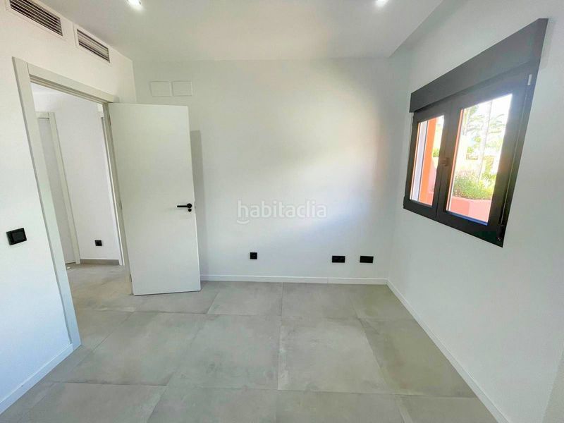 Foto a98a6235-3fcf-46af-ba30-f4d16f7f013c. Casa adossada amb aparcament piscina a Paraiso - Barronal Estepona