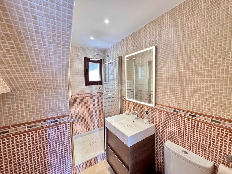 Foto 3700eb78-f2eb-417f-a4c1-73d336676816. Casa amb piscina a Riviera del Sol Mijas