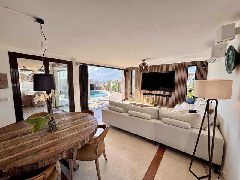 Foto 4ad67265-b678-465f-bf9d-458e14ed61e6. Casa amb piscina a Riviera del Sol Mijas