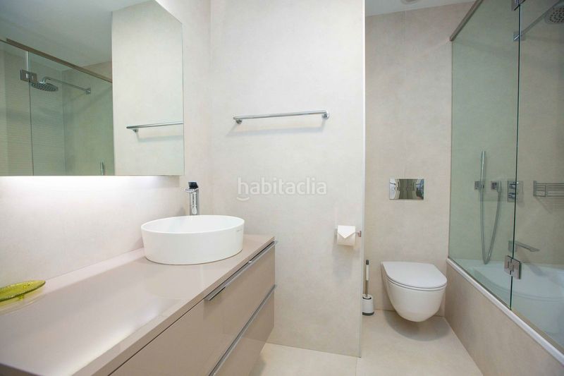 Foto 1bb5ce41-d295-4a33-8c74-51e412852d1e. Pis amb aparcament piscina a Parque Central Estepona