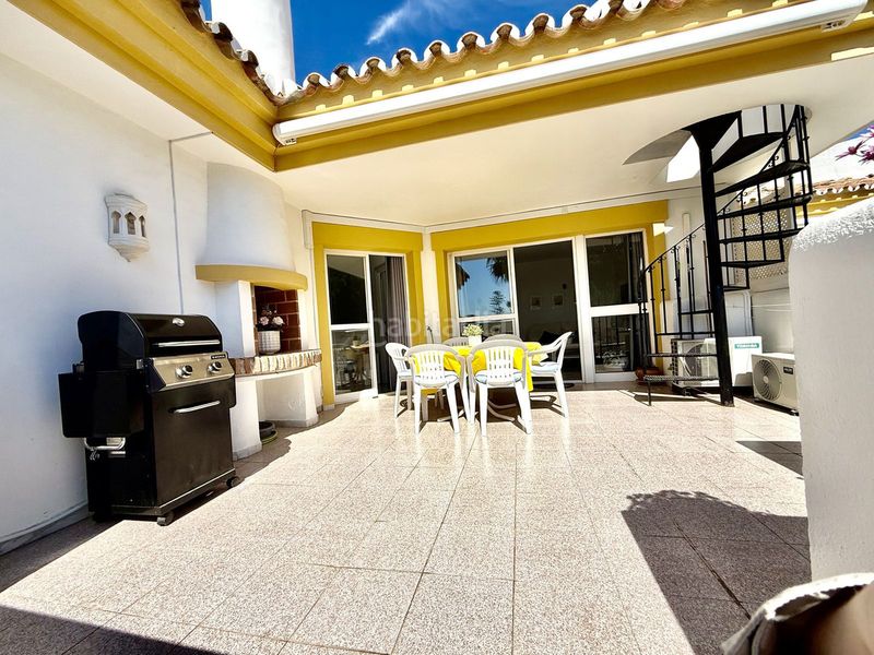 Foto 1395c037-51bf-4425-8634-6d1c389d6fcf. Àtic amb aparcament piscina a Calahonda Mijas