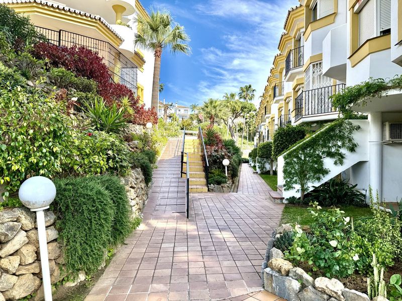 Foto 2c222db5-7d78-424e-bb75-928adc201406. Àtic amb aparcament piscina a Calahonda Mijas