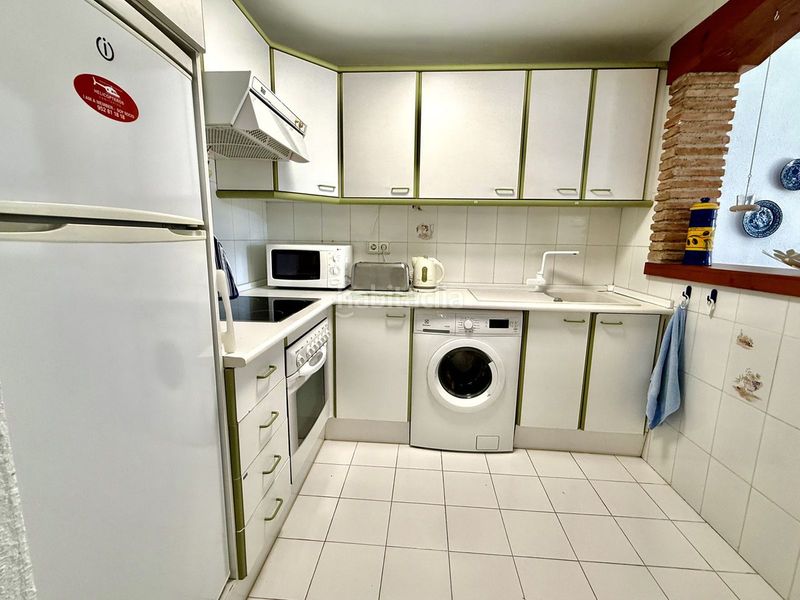 Foto 9acac9b6-e0a5-42ef-a212-b88a03cb8671. Àtic amb aparcament piscina a Calahonda Mijas