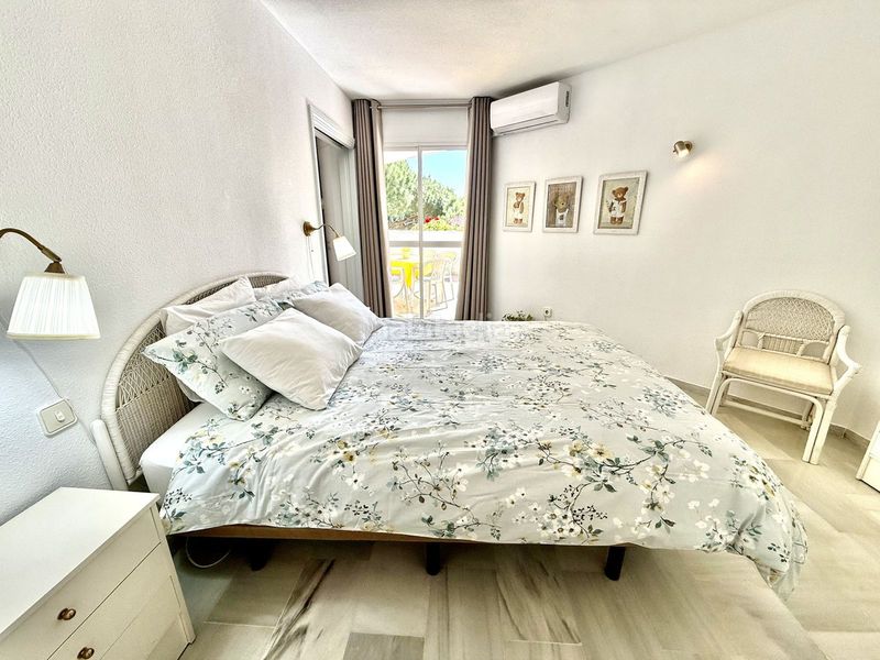 Foto e2ac4823-55a6-4241-8931-5c6a545439e7. Àtic amb aparcament piscina a Calahonda Mijas