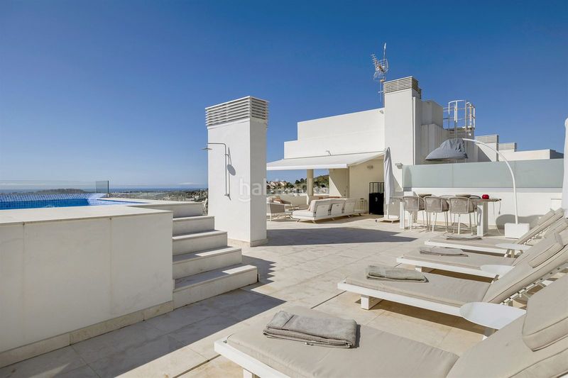 Foto 5558e403-97f3-4e16-9a58-e4684d6086f4. Pis amb piscina a Las Brisas Marbella