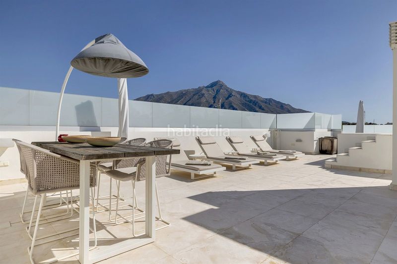 Foto bbaa8760-9999-4332-853c-e1a5fbd48424. Pis amb piscina a Las Brisas Marbella