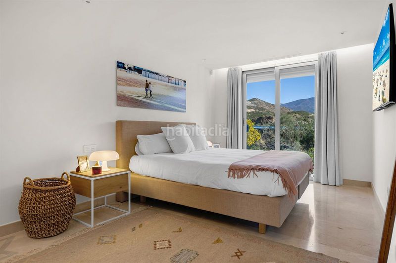 Foto f30421e1-ea73-4082-9367-b89c846f3f44. Pis amb piscina a Las Brisas Marbella
