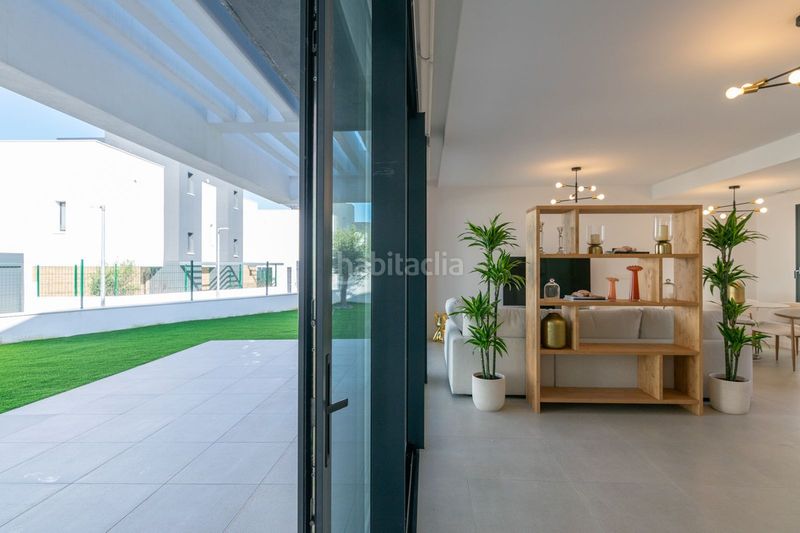 Foto efe514dc-caa1-4939-947c-dda4ddd4f9f6. Casa adossada amb aparcament piscina a Nueva Atalaya Estepona