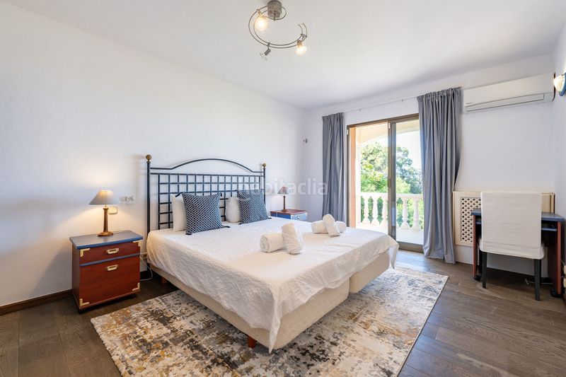 Foto 0236cb9e-a944-4763-ac53-a504478dc873. Casa amb piscina a Las Chapas - Alicate Playa Marbella