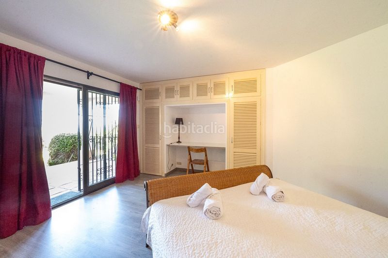 Foto b16ba621-53e3-4e3b-8e61-65255a020306. Casa amb piscina a Las Chapas - Alicate Playa Marbella