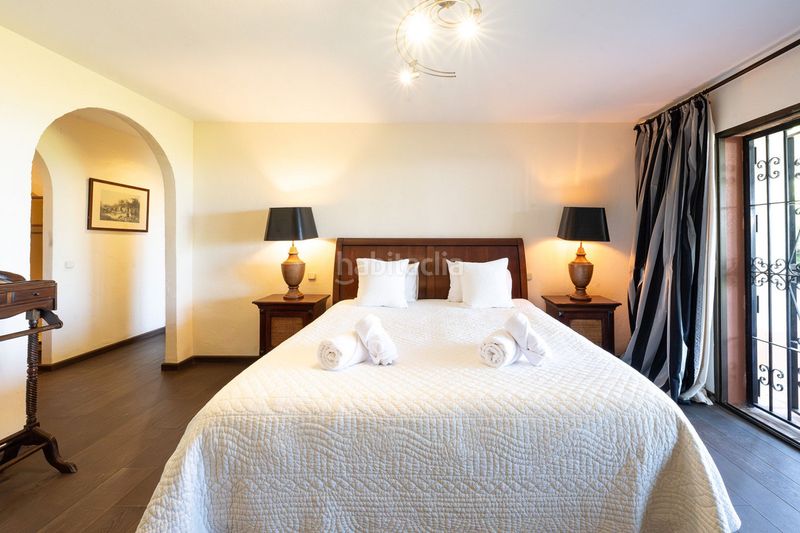 Foto be2b8e3b-007f-4802-860d-f190b1c74ce1. Casa amb piscina a Las Chapas - Alicate Playa Marbella