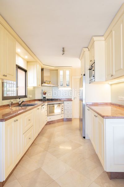 Foto d8c9734b-6893-423b-876b-8d84aaadb125. Casa amb piscina a Las Chapas - Alicate Playa Marbella