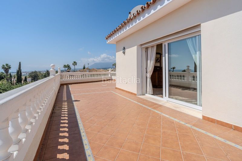 Foto 2737c8f0-55ec-4532-8f89-159ead45dadf. Casa amb aparcament piscina a Paraiso - Barronal Estepona