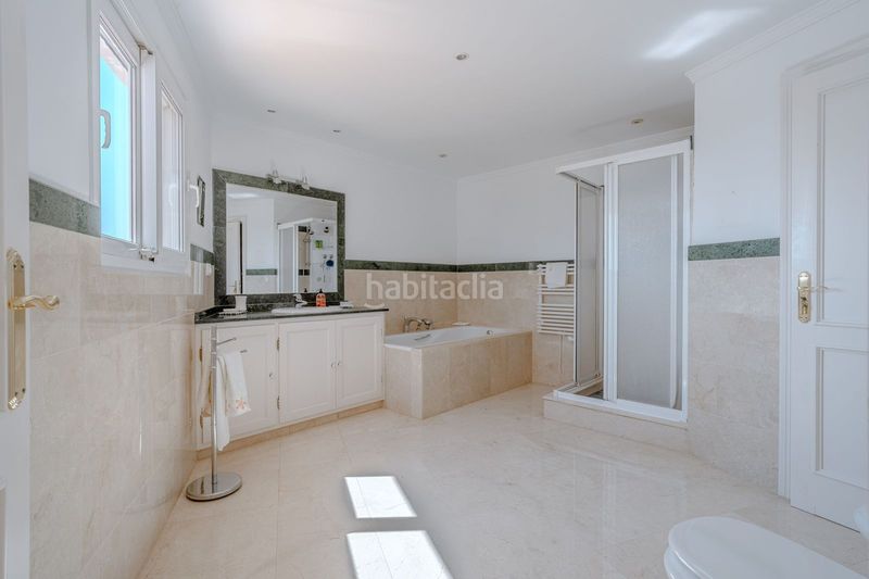 Foto 4c996af5-682d-49f9-949c-a2093a5c8fac. Casa amb aparcament piscina a Paraiso - Barronal Estepona