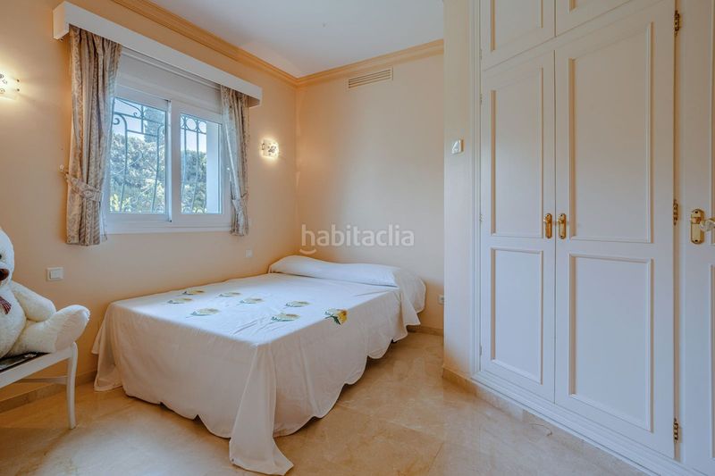 Foto c8064315-bf67-4202-a469-18a9b69e66c2. Casa amb aparcament piscina a Paraiso - Barronal Estepona