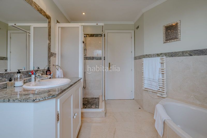 Foto db143190-dd74-40bb-9305-274e4ac2a0c1. Casa amb aparcament piscina a Paraiso - Barronal Estepona