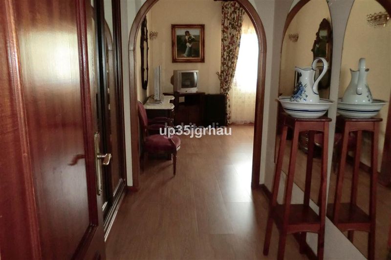 Foto 158e7507-0074-4216-a3af-ecb5b19aaf52. Casa amb aparcament piscina a Parque Central Estepona