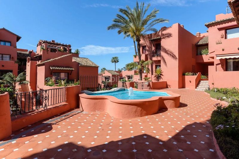 Foto ba11a2d8-90e4-431d-8ef7-20e39572a814. Pis amb aparcament piscina a Santa María Marbella