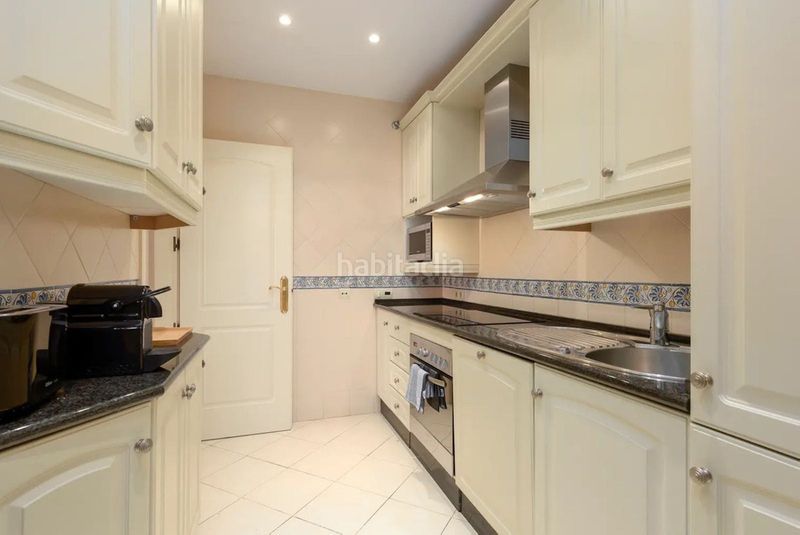 Foto eb9f6c75-a65c-4af6-b1bf-dbee1ea4dacd. Pis amb aparcament piscina a Santa María Marbella