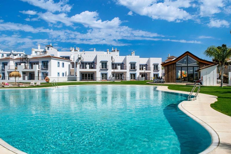 Foto 445b3cbd-ed86-42e4-9e87-8486cd833ba5. Pis amb aparcament piscina a Paraiso - Barronal Estepona