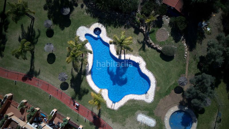 Foto 4aed87c6-a9f1-45f7-8769-e094aac2f113. Pis amb aparcament piscina a reserva de Marbella Marbella