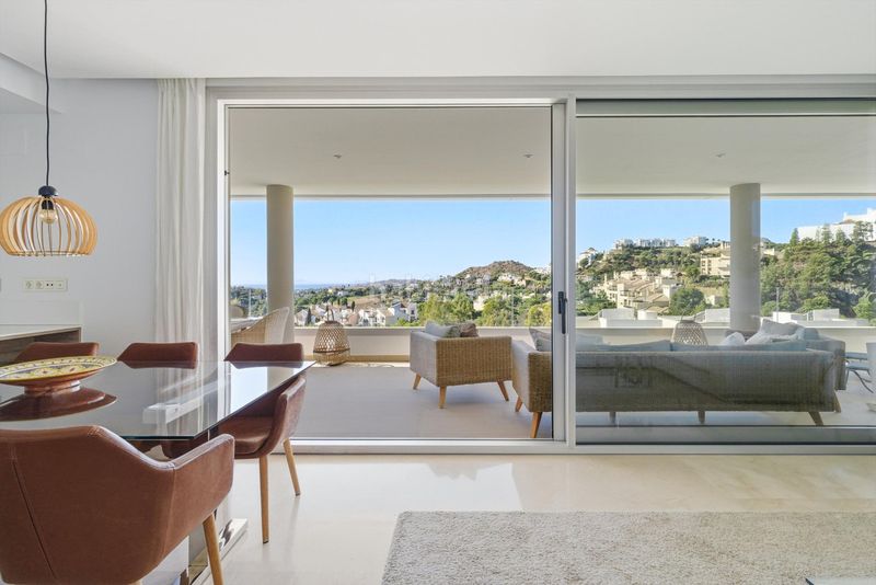 Foto 0072e42b-2c14-4630-8d3b-3ee0a298c9e1. Pis amb aparcament piscina a Benahavís pueblo Benahavís