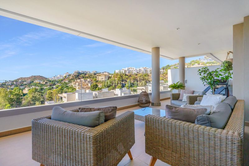 Foto 32ebeb8d-2191-4a49-a8ba-d7884a723ef0. Pis amb aparcament piscina a Benahavís pueblo Benahavís