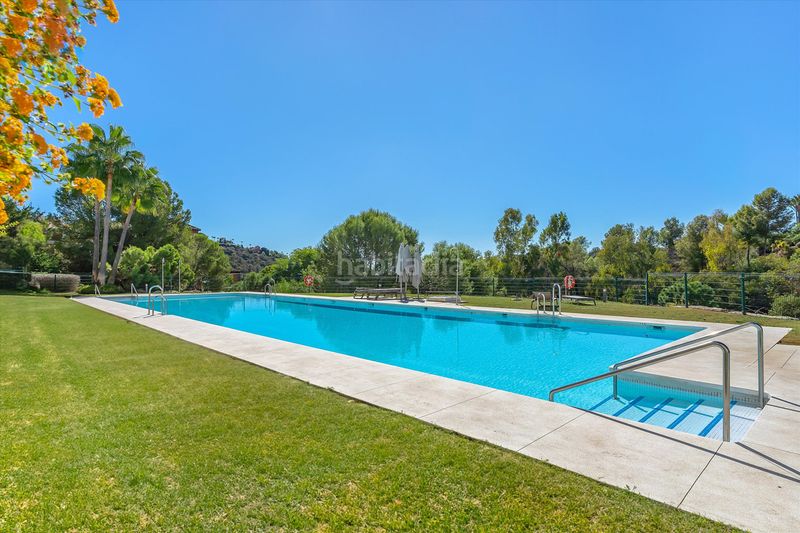 Foto 7efdc94f-99ab-489f-b3c7-5eb5ef2679cf. Pis amb aparcament piscina a Benahavís pueblo Benahavís