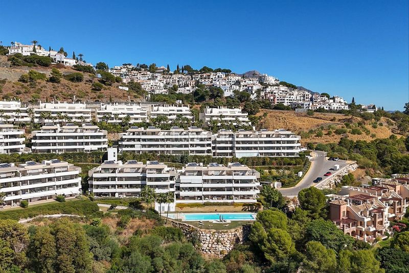 Foto cbf85e43-3eed-45dd-99bc-60d0328f4f89. Pis amb aparcament piscina a Benahavís pueblo Benahavís