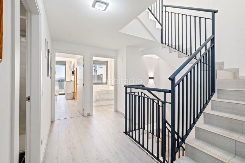 Foto 5fe9183e-ebeb-4384-b0c1-3cb7475fbcf1. Casa adossada amb aparcament piscina a San Luis de Sabinillas Manilva