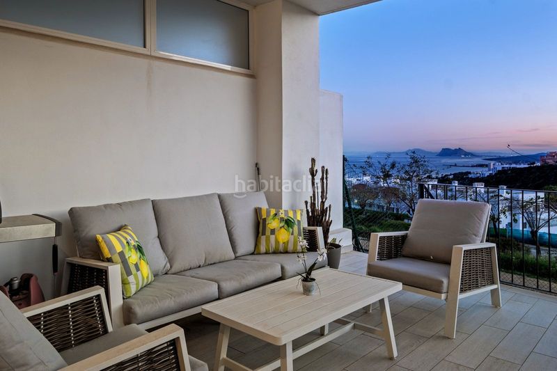 Foto 7571368e-671c-4c99-8c15-aa4c7c675c21. Casa adossada amb aparcament piscina a San Luis de Sabinillas Manilva