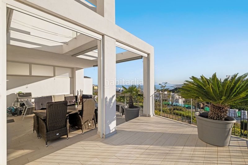 Foto 89f8f2fe-8bfa-4d16-b95e-2d7971981b06. Casa adossada amb aparcament piscina a San Luis de Sabinillas Manilva