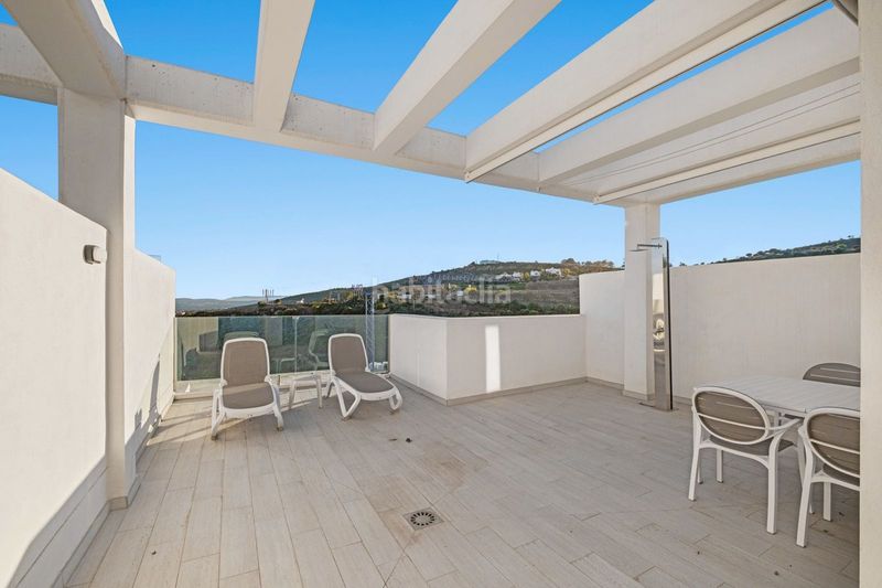 Foto d1d7db99-f37e-422b-9027-bf2b07d2445d. Casa adossada amb aparcament piscina a San Luis de Sabinillas Manilva