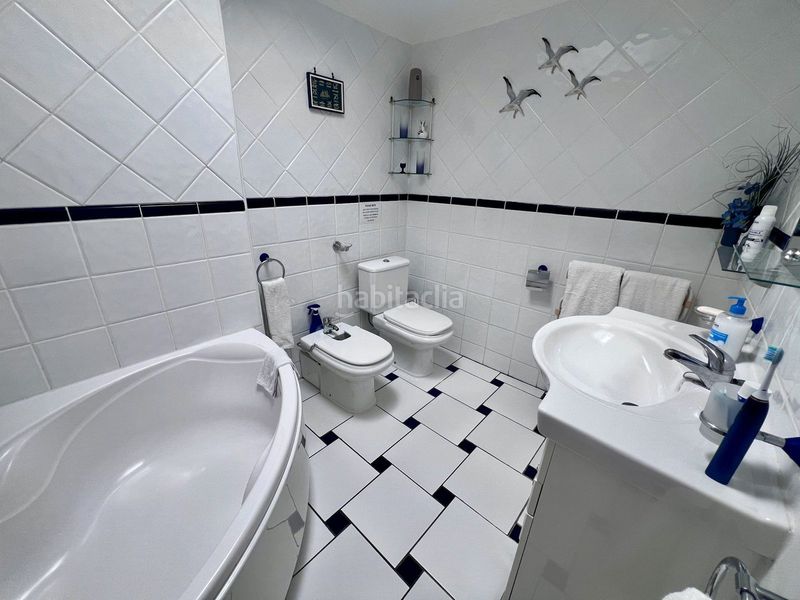 Foto 15926a7d-e8b5-4c8d-b81e-ca8e584bddd5. Casa adossada amb aparcament piscina a La Concha - Resina Golf Estepona