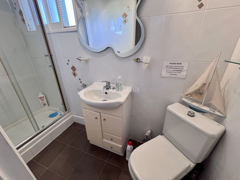 Foto 74fd9b8a-f834-4e66-8c5c-dd7dd529eb15. Casa adossada amb aparcament piscina a La Concha - Resina Golf Estepona