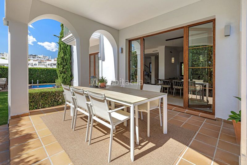 Foto a8229e96-e0b2-479b-95fb-b826c08c1ec5. Casa amb piscina a La Concha - Resina Golf Estepona