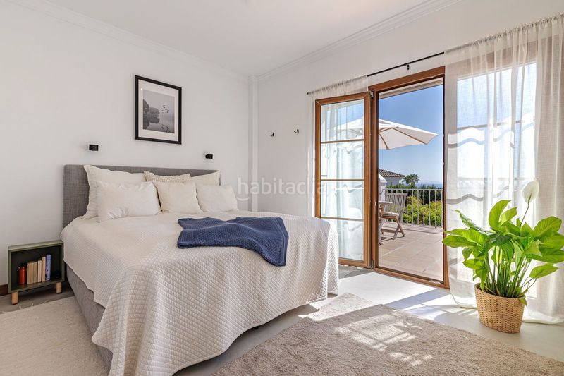 Foto f646e867-8edf-47a0-a087-98df988e751e. Casa amb piscina a La Concha - Resina Golf Estepona