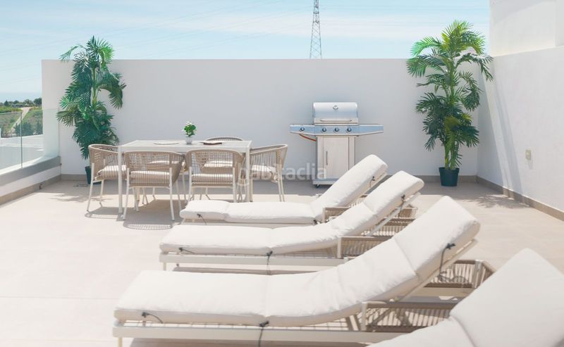 Foto 5c2be8a9-a2fe-485e-a7e3-2c88d0cadb45. Àtic amb piscina a Centro Estepona