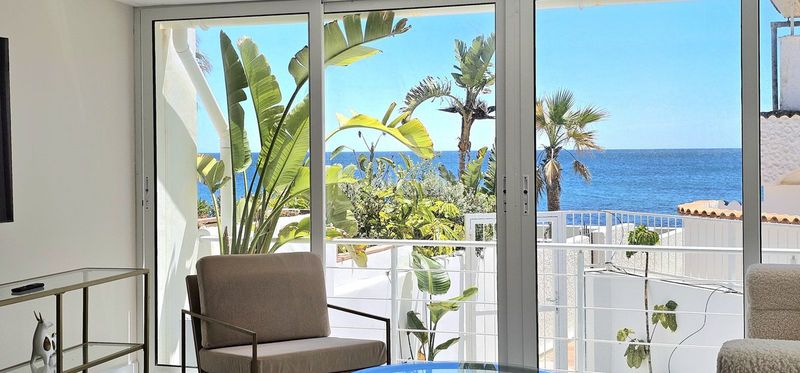 Foto 38f51504-6b0e-45c2-87ff-dea5eb58d542. Casa amb piscina a Bahía Dorada Estepona