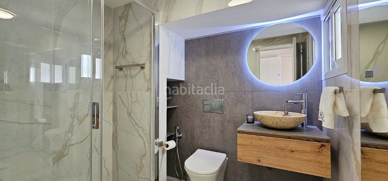 Foto c820df84-b965-4d55-a7ef-e387cfb34d1a. Casa amb piscina a Bahía Dorada Estepona