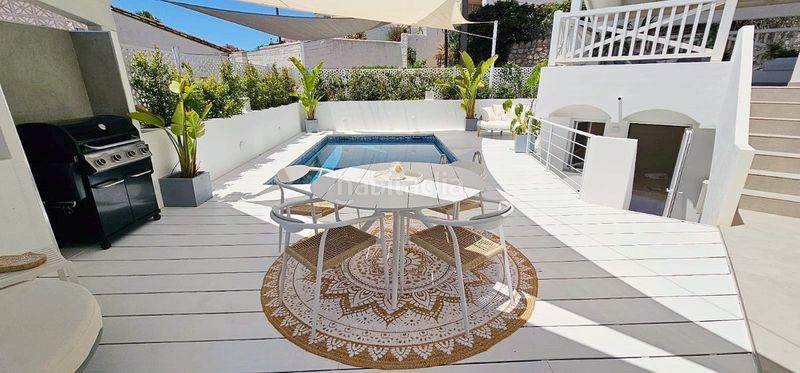 Foto d00449e5-2c4d-48a5-8df5-a188f8aa19a1. Casa amb piscina a Bahía Dorada Estepona