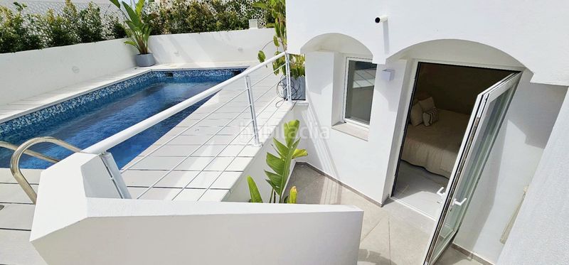 Foto d16a01db-b127-4b88-af31-9c50b9db6ea2. Casa amb piscina a Bahía Dorada Estepona