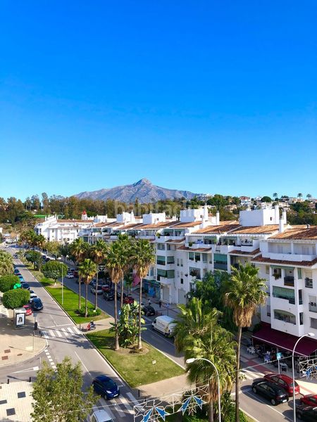 Foto cbaf6b1d-30c0-4340-bf61-3a633bbdd597. Pis amb piscina a Las Brisas Marbella