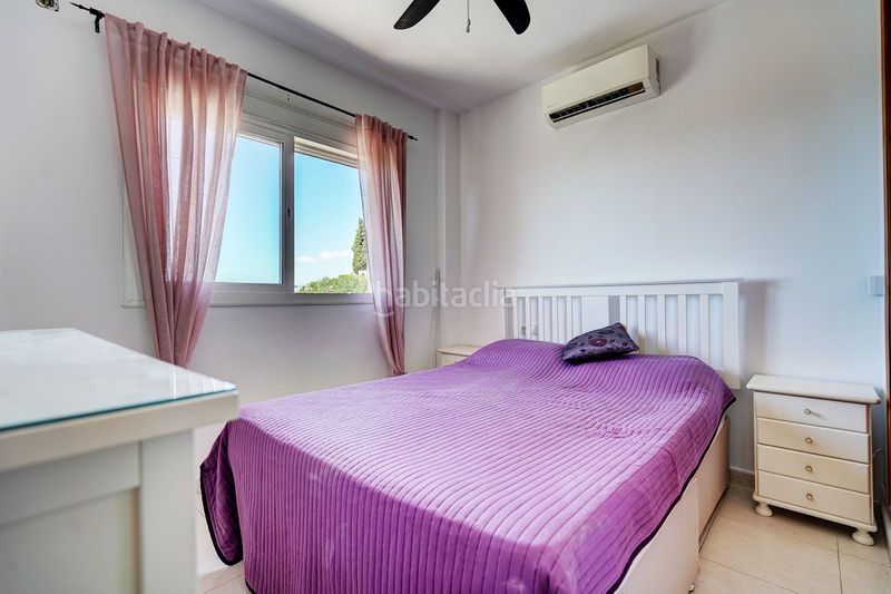 Foto 304bded1-8a60-479b-b6a7-d421eee24216. Casa amb aparcament piscina a Torreblanca del Sol Fuengirola
