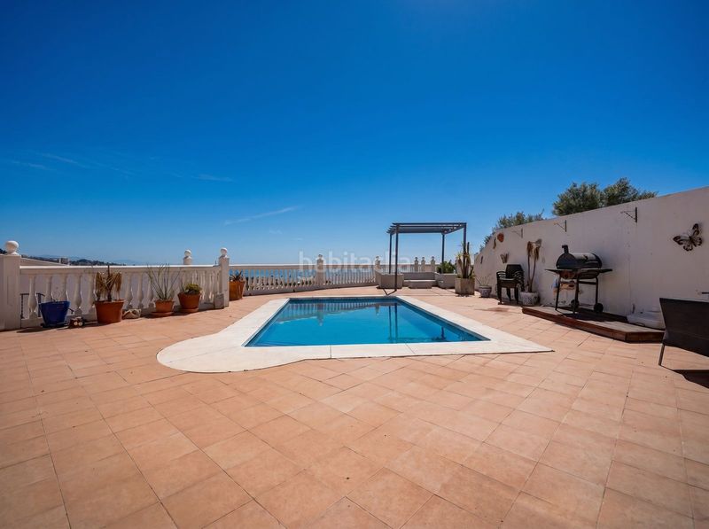 Foto a279a6a4-9c83-4fb4-b967-eeabeb6241b8. Casa amb aparcament piscina a Torreblanca del Sol Fuengirola