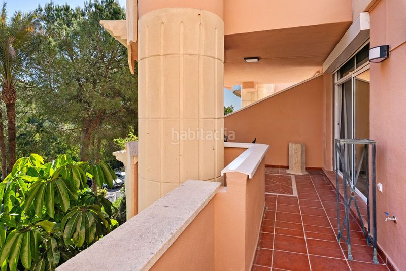 Foto 57e63393-3200-425f-b241-54db2df4f0e9. Pis amb aparcament piscina a Las Brisas Marbella
